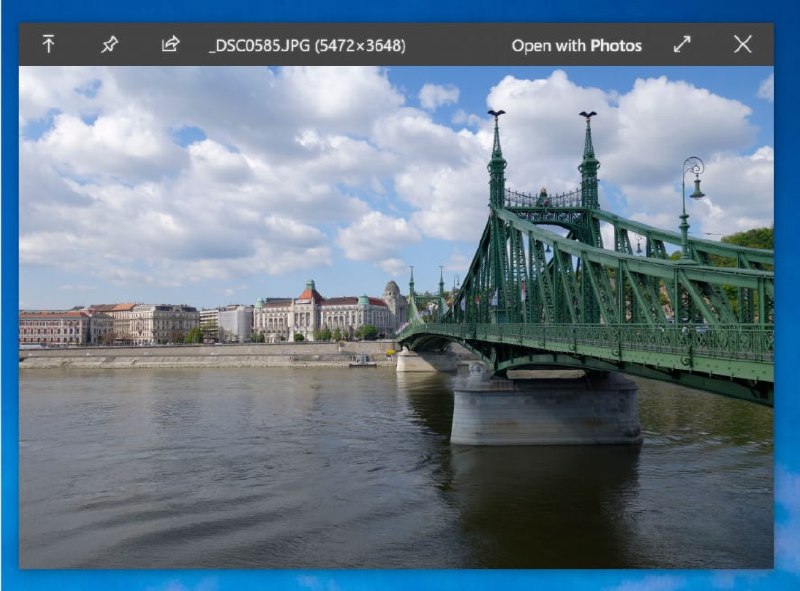 【软件名称】QuickLook【支持平台】#Windows【软件功能】快速预览文件内容【软件简介】QuickLook 允许您在不运行关联程序的情况下，通过敲击空格键来快速预览文件内容